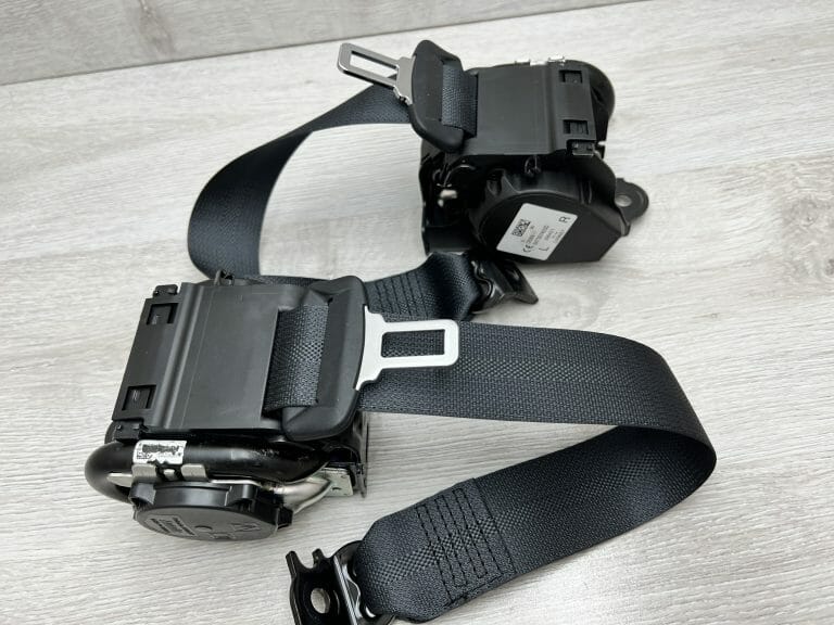 Tylne pasy bezpieczeństwa Renault Megane IV FL