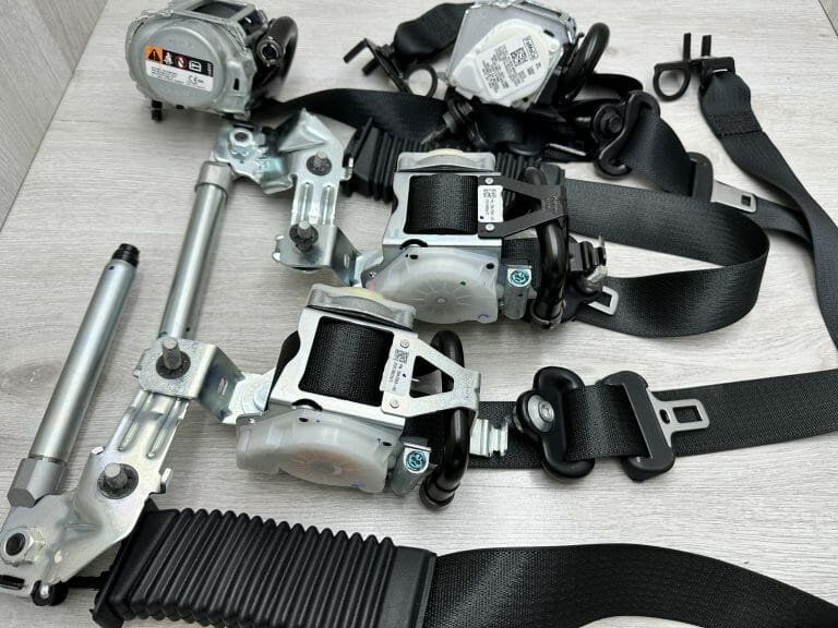 Komplet pasów bezpieczeństwa Ford F150 po FL 2021r. NAPRAWA