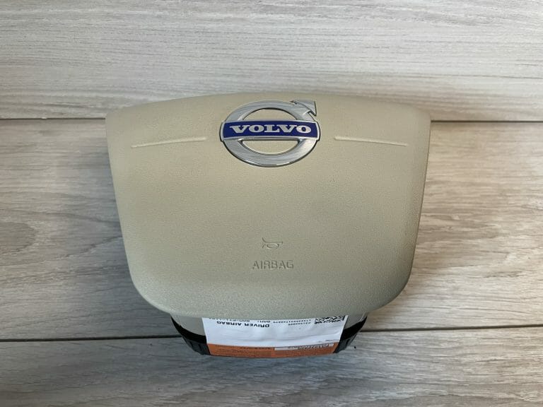 Beżowa poduszka kierowcy Volvo V60