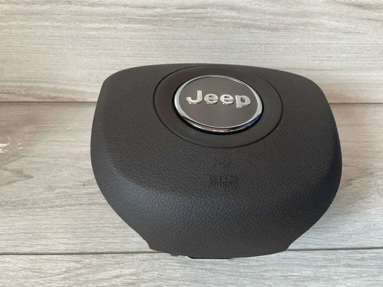 Brązowa poduszka kierowcy Jeep Cherokee V