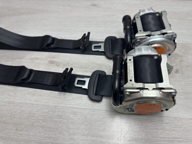 Tylne pasy bezpieczeństwa Skoda Superb 4 3J0 NAPRAWA