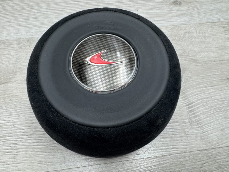 Zamszowa poduszka kierowcy McLaren 650S oryginał