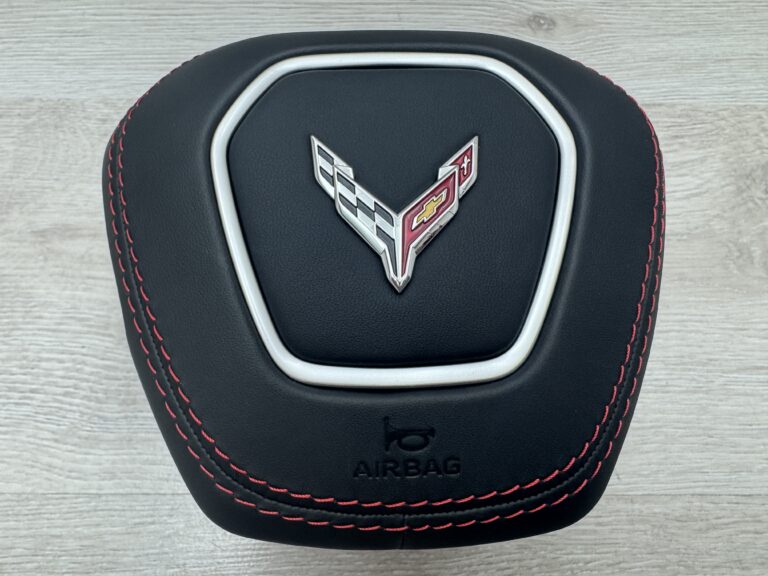 Skórzana poduszka kierowcy Chevrolet Corvette C8