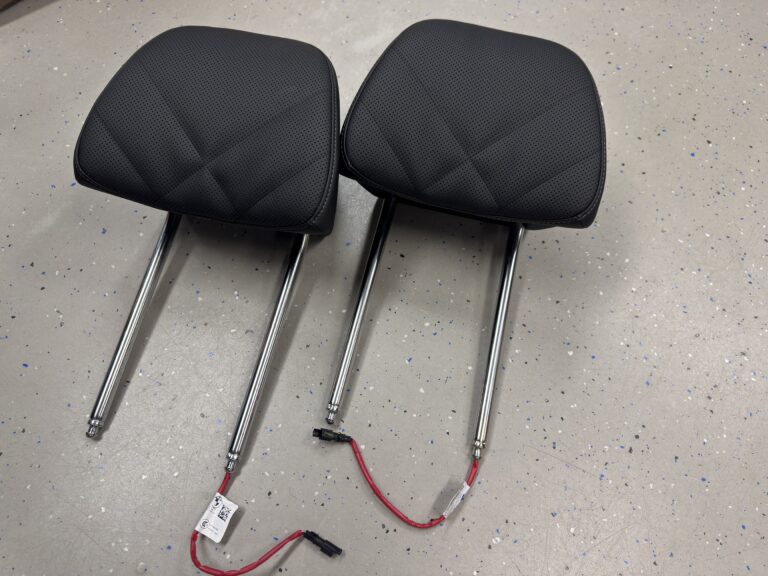 Zagłówki BMW X5 G05 NAPRAWA